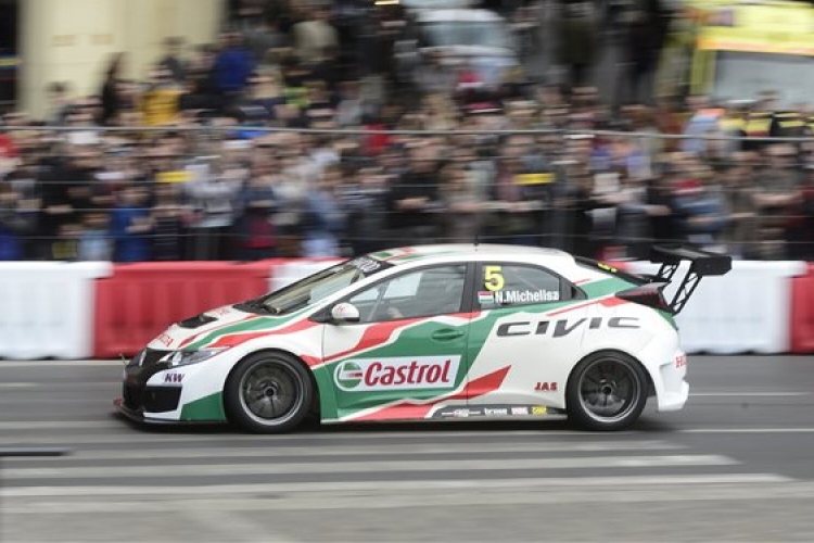 Túraautó-vb - Michelisz második és negyedik lett Kínában